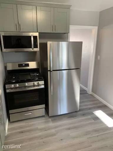 Main picture of 3648 Beta St