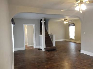 Main picture of 609 W Ordway St