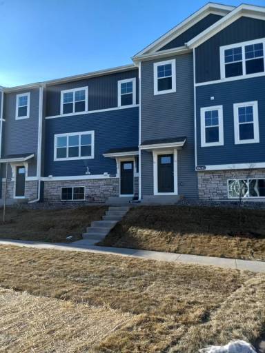 Main picture of 8621 London Cir NE