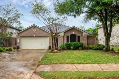 Main picture of 2304 Robby Ln