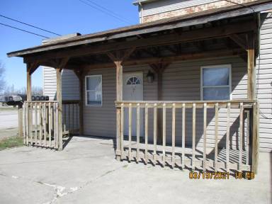 Main picture of 9-15 W Paris Ave