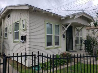 Main picture of 1915 Penmar Ave