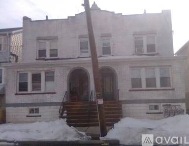 Main picture of 89 Maple St