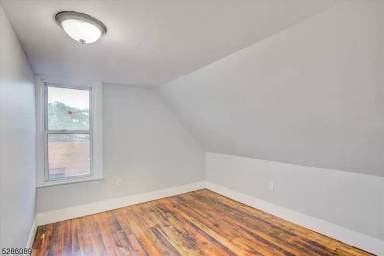 Main picture of 304 N 5th St