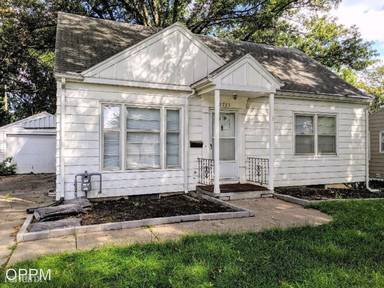 Main picture of 2723 S 41st St