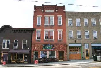 Main picture of 19 W Washington St