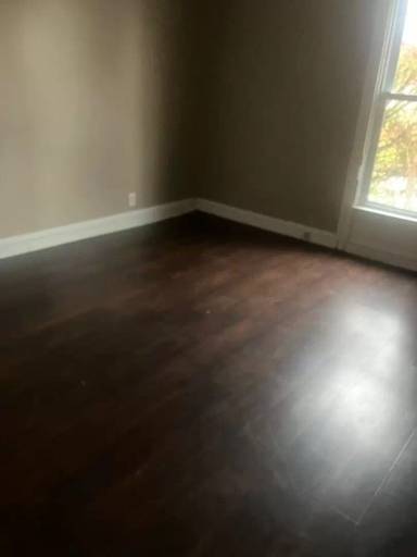 Main picture of 7 S Walnut St