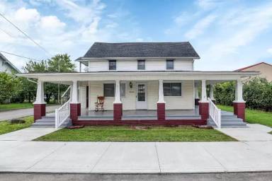 Main picture of 11257 Main St
