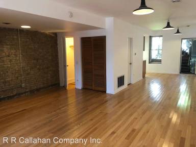 Main picture of 733 W 17th Pl