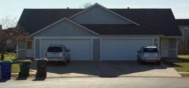Main picture of 951 E Wildcat Run St