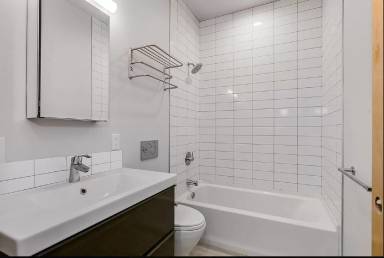 Main picture of 1722 Summit Ave