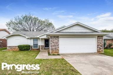 Main picture of 1816 Hunting Green Dr