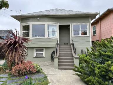 Main picture of 3221 Chestnut St