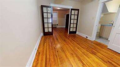 Main picture of 550 Park Ave