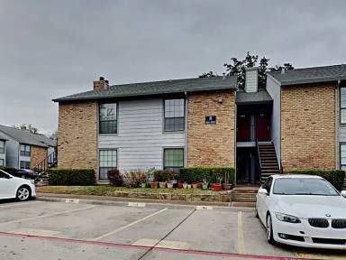 Main picture of 15151 Berry Trl Apartments