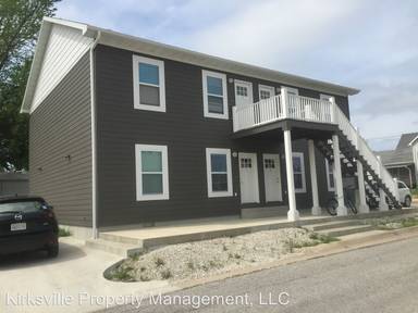 Main picture of 715 W Fillmore St