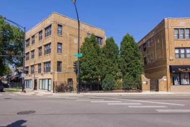 Main picture of 3735 N Kimball Ave