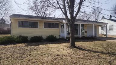 Main picture of 1711 Benton Ave
