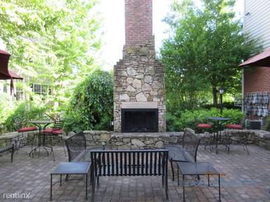 Main picture of 932 Briarvista Way NE
