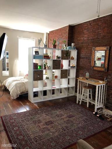 Main picture of 419 S 16th St