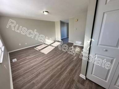 Main picture of 716 W Martindale Rd