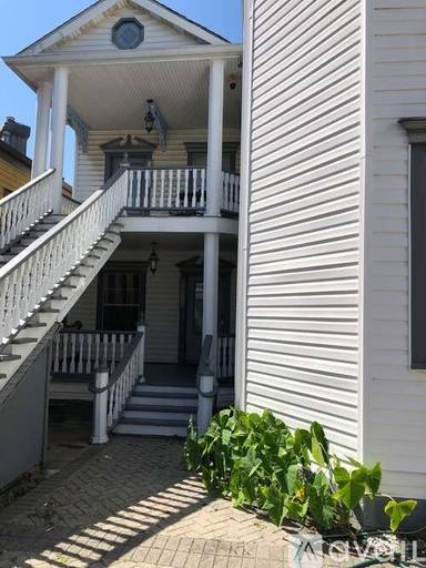 Main picture of 2831 Constance St
