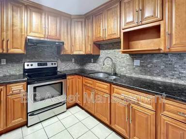Main picture of 1459 MacArthur Blvd