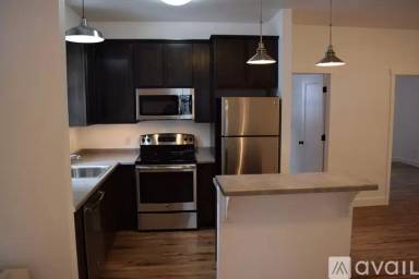 Main picture of 328 S Tracy Ave