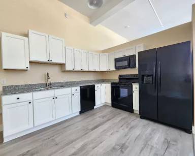 Main picture of 21 Jefferson St