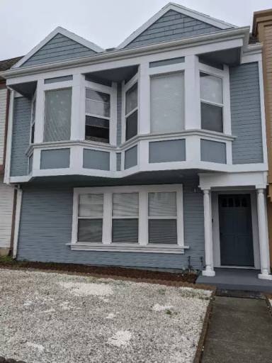 Main picture of 904 Wyandotte Ave