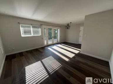 Main picture of 392 Redwood Ave