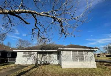 Main picture of 5248 Garfield Ave