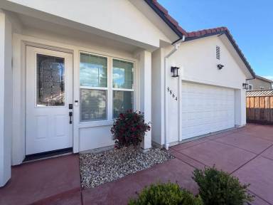 Main picture of 8864 Boreal Way