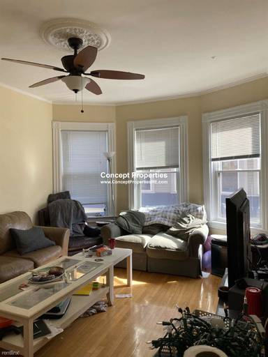 Main picture of 156 Elm St
