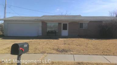Main picture of 1716 Regency Blvd