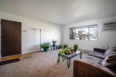 Main picture of 2574 Parkview St