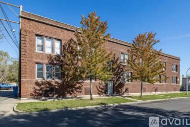 Main picture of 1840 W 65th St