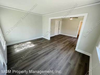 Main picture of 1215 N Poinsettia Pl