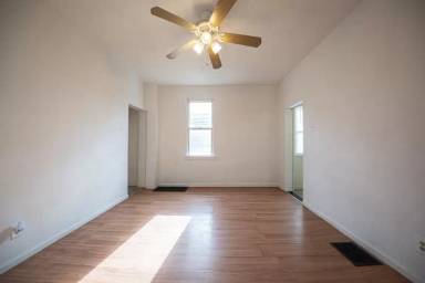 Main picture of 810 Indiana Ave