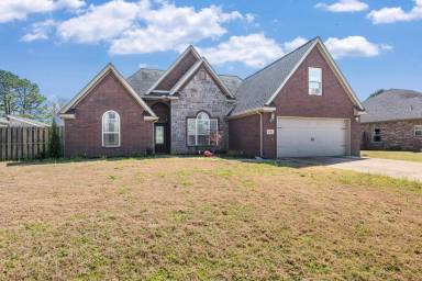 Main picture of 2523 W Vanike Dr