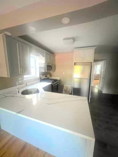 Main picture of 4053 Ely Ave