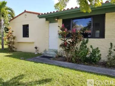 Main picture of 3995 SW 10th St