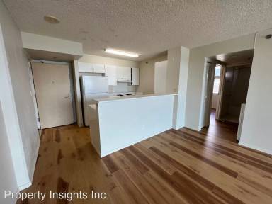 Main picture of 1450 Young St Condos