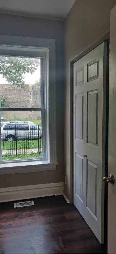 Main picture of 903 North Ridgeway Avenue
