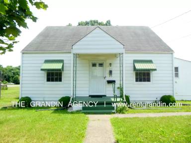 Main picture of 737 30th St NW