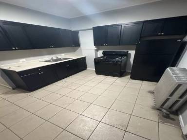 Main picture of 7132 S Ingleside Ave