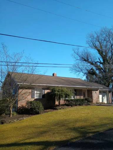 Main picture of 650 Blue Lake Rd