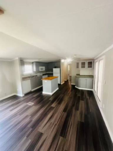 Main picture of 9477 Landsdowne Rd