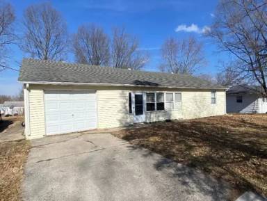 Main picture of 1006 E Main St