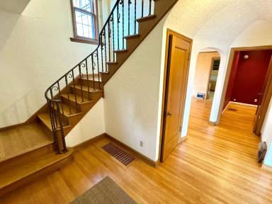 Main picture of 2645 NE Alameda St